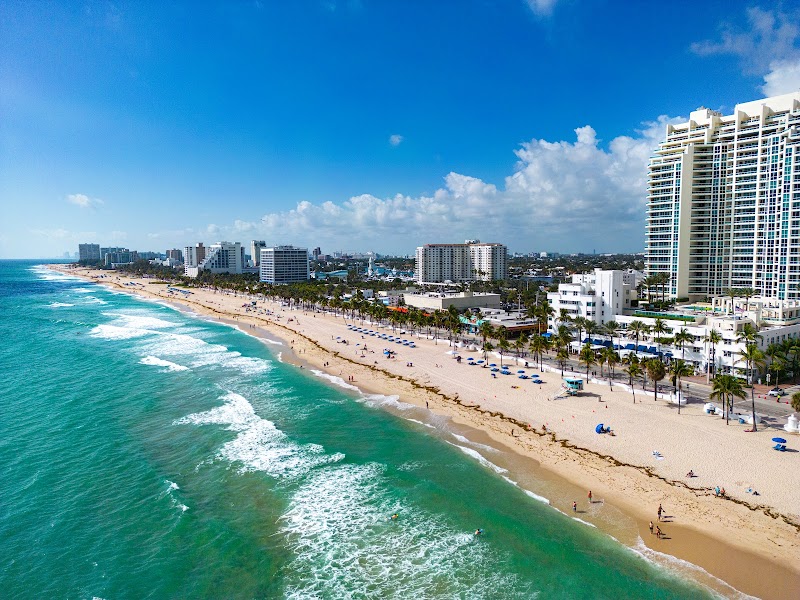 Sun-Kissed Shores of Las Olas Beach - Las Olas Beach