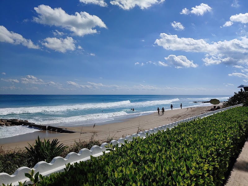 Beaches & Sunshine at Palm Beach Island surrounding landscape