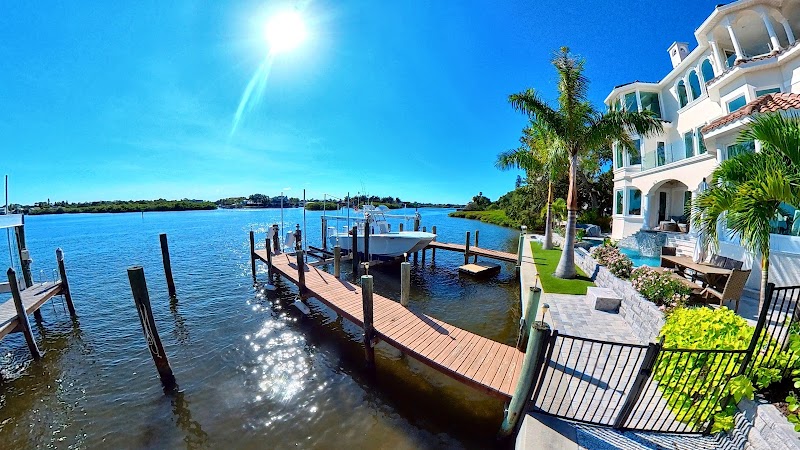 Sun-Kissed Shores of Siesta Key surrounding landscape