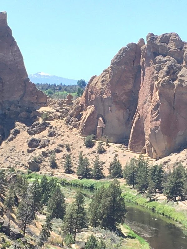 Majestic Cliffs of Smith Rock - Smith Rock