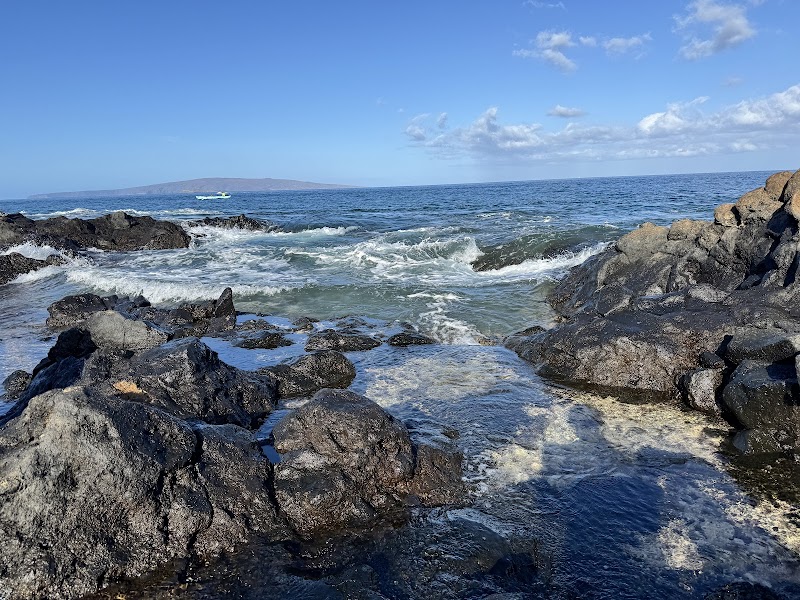 Relaxing by the Shores of Wailea Beach - Wailea Beach