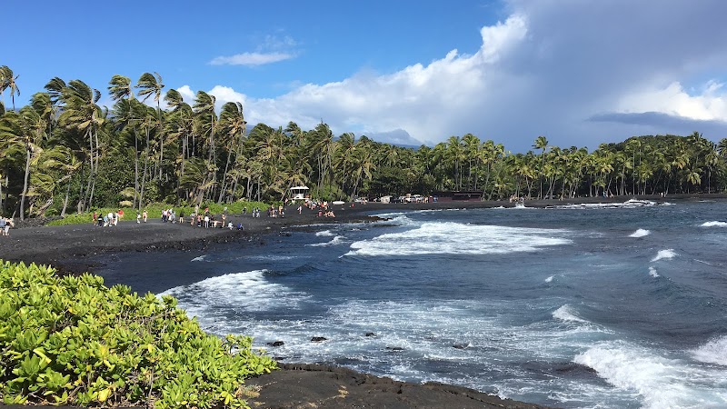 Black Sands of Punaluʻu Beach - Punaluʻu Beach