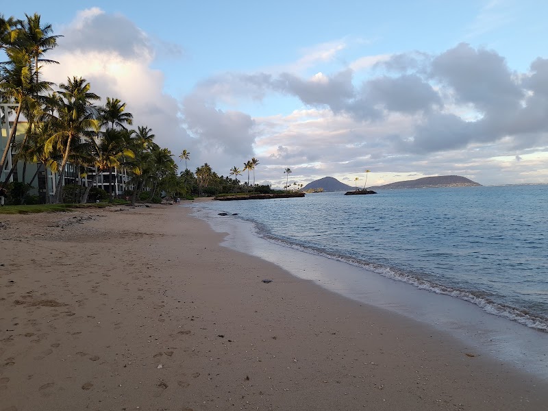 Relax by the Waves at Waiʻalae Beach Park - Waiʻalae Beach Park