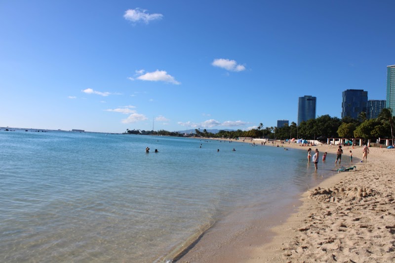 Paradise Found: Ala Moana Beach's Tropical Escape - Ala Moana Beach