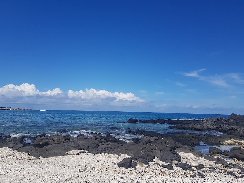 Tidal Pool Wonders at Kukio 'Keiki' Beach - Kukio “keiki” beach