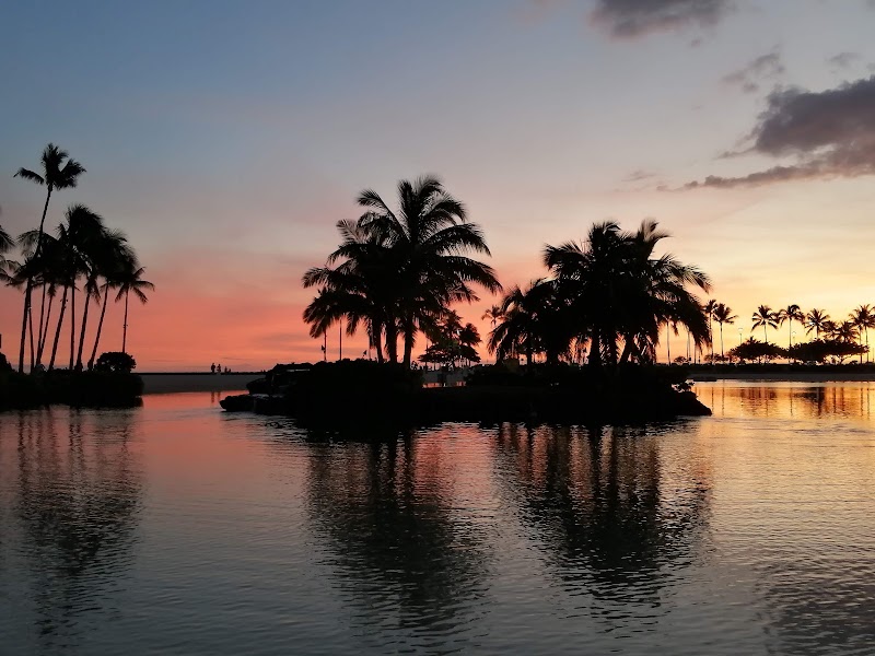 Beach Serenity at Lagoon Beach, Honolulu - Lagoon Beach