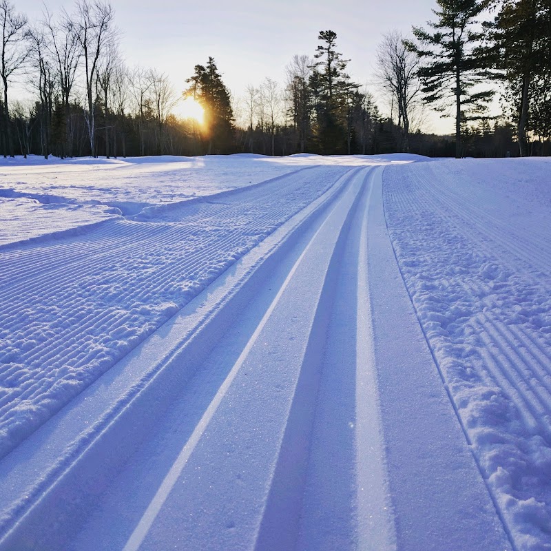 Winter Wonderland: Inland Woods + Trails in Bethel, ME surrounding landscape