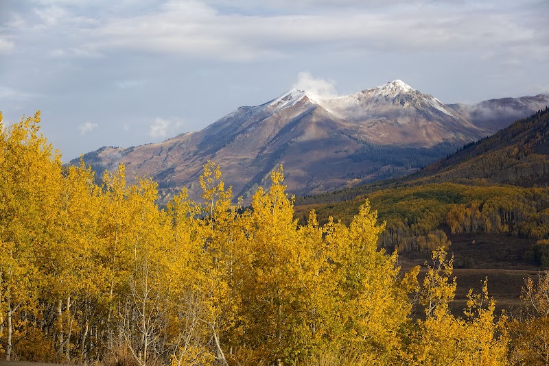 Mountain Magic: Discover Crested Butte surrounding landscape