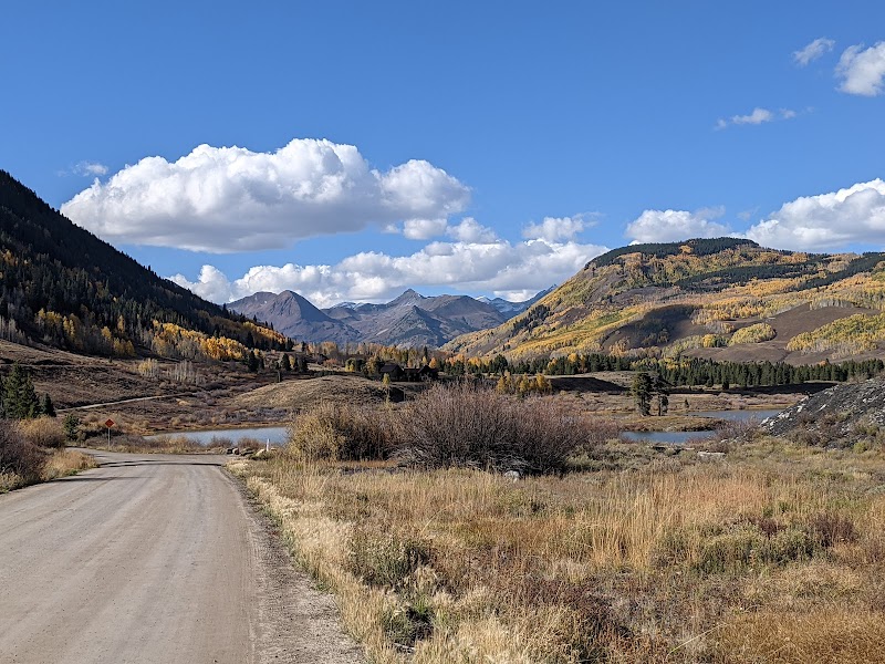 Scenic Paths of Crested Butte: Lower Loop Trailhead surrounding landscape