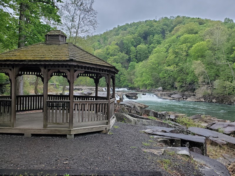 Refreshing Adventures at Valley Falls State Park surrounding landscape