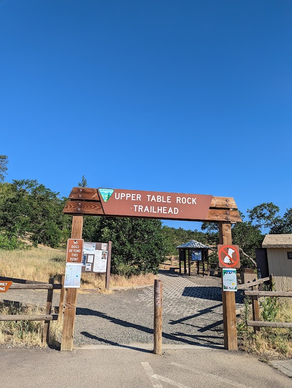 Discover the Majestic Upper Table Rock surrounding landscape
