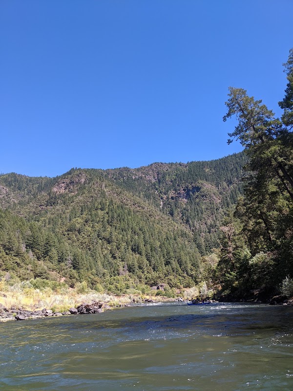 Rogue River: Nature's Gem in Oregon outdoor detail