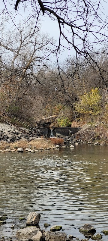 Lakeside Serenity at Kanopolis Lake surrounding landscape