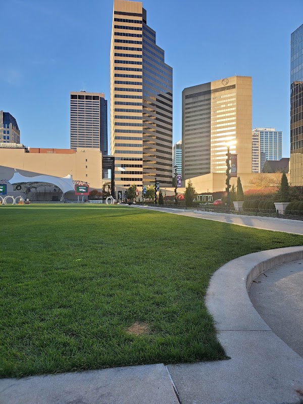 Urban Oasis: John F. Wolfe Columbus Commons surrounding landscape