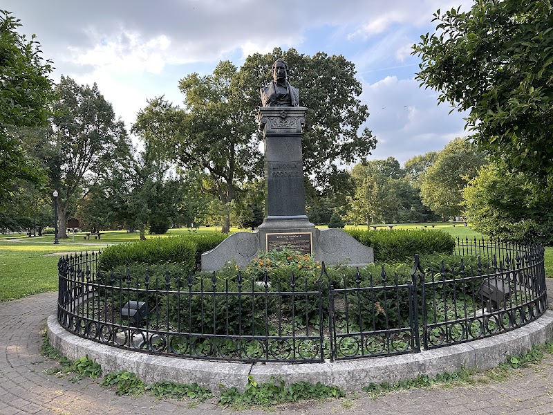 Fountain Serenity in the Heart of Columbus - Goodale Park