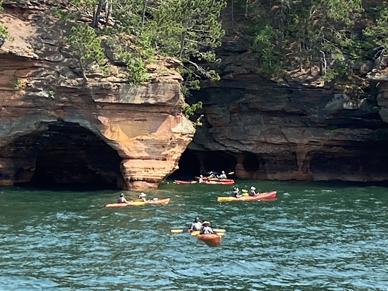 Scenic Wonders of Lakeshore Trailhead - Lakeshore Trailhead
