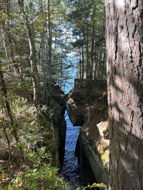 Scenic Wonders of Lakeshore Trailhead - Lakeshore Trailhead