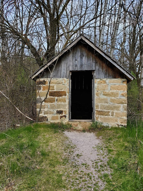 Natural Bridge in North Freedom, Wisconsin outdoor detail