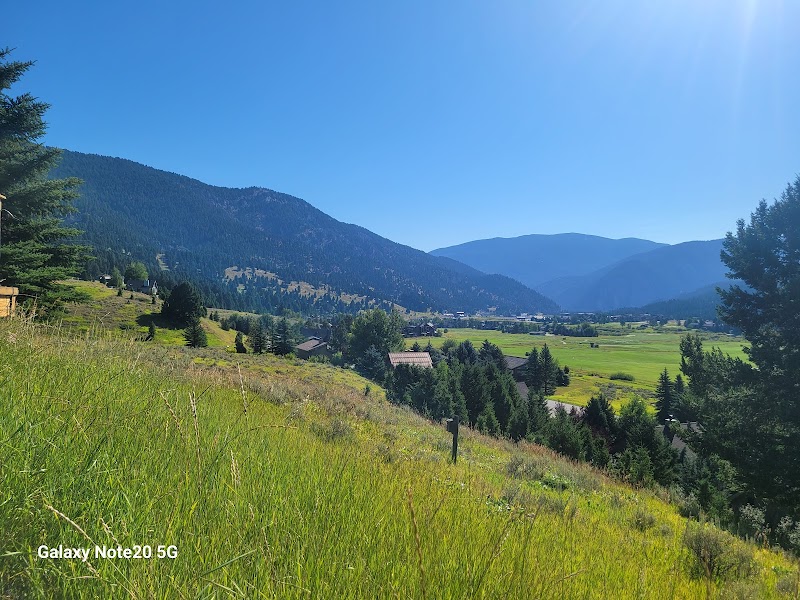 The Reflector Loop: A Natural Gem in Gallatin Gateway, Montana - The Reflector Loop
