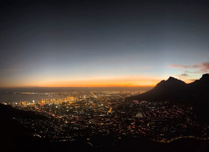 Discovering Lion's Head – Cape Town's Majestic Hiking Gem - Captivate The Cape Hiking Tours