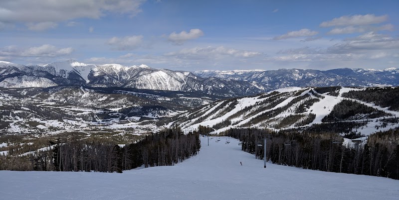 Capture the Majesty of Big Sky, Montana surrounding landscape