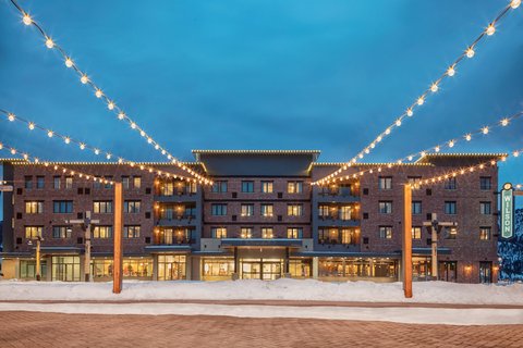 Mountain Views and Poolside Relaxation at Big Sky - Residence Inn Big Sky/The Wilson Hotel