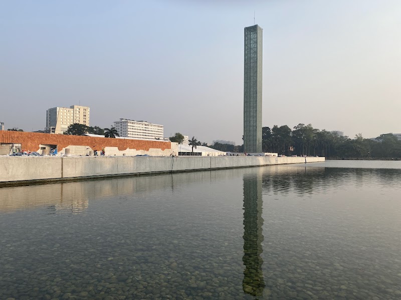 Peace and Reflection at Sohrawardy Udyan - Sohrawardy Udyan