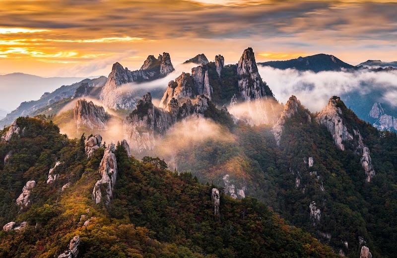 Majestic Peaks of Seoraksan - Seoraksan National Park Seorak District