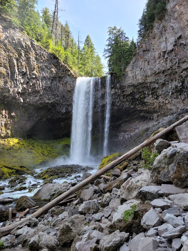 Waterfall Wonderland at Tamanawas Falls - Tamanawas Falls Trailhead