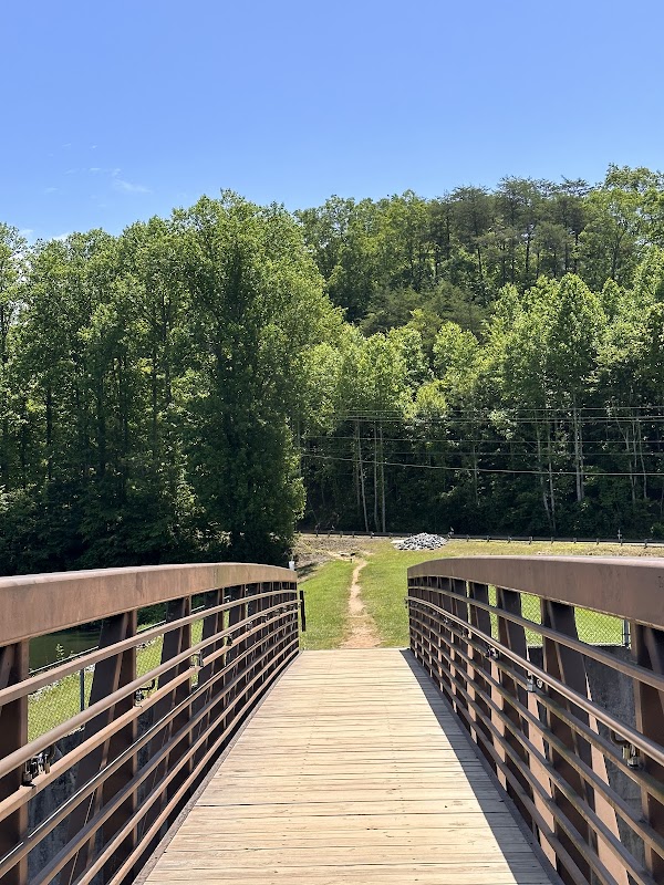 A Serene Escape at Yahoola Creek Dam & Reservoir surrounding landscape