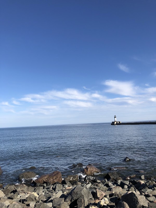 Scenic Lakewalk in Duluth: A Lakeside Gem outdoor detail