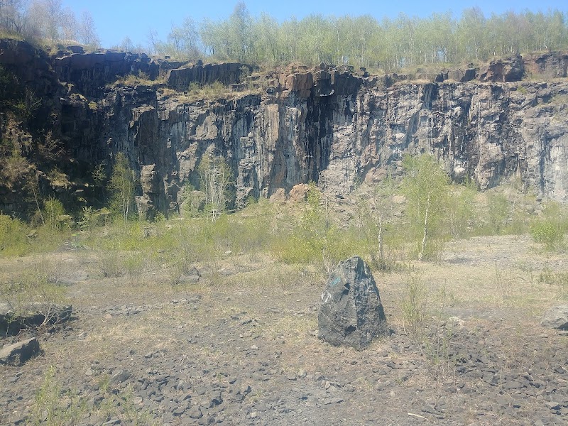 Nature's Vista: Brewer Park in Duluth surrounding landscape