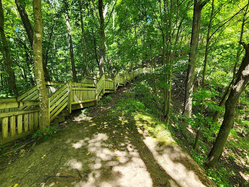 Nature's Sculpture: River Trail Trail Head in Decorah outdoor detail