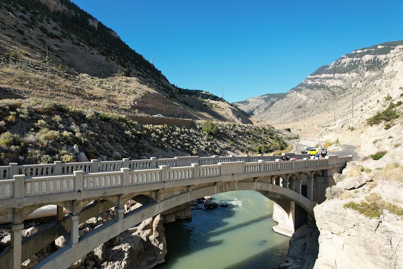 Discover the Beauty of Hayden Arch Bridge surrounding landscape
