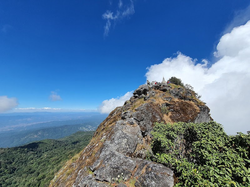 Majestic Peaks of Doi Pha Ngam - Doi Pha Ngam ผาแง่ม