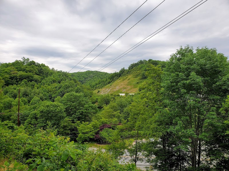 Exploring Appalachian Trail - Sams Gap surrounding landscape