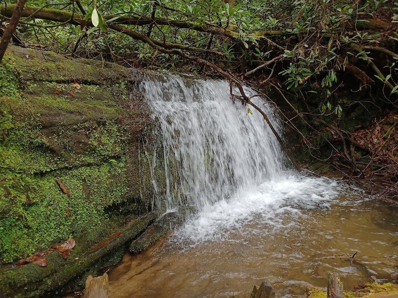 Waterfall Wonder: Spoonauger Falls - Spoonauger Falls