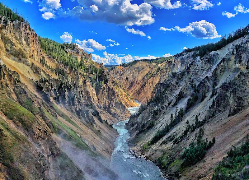 Majestic Grand Canyon of the Yellowstone - Grand Canyon of the Yellowstone