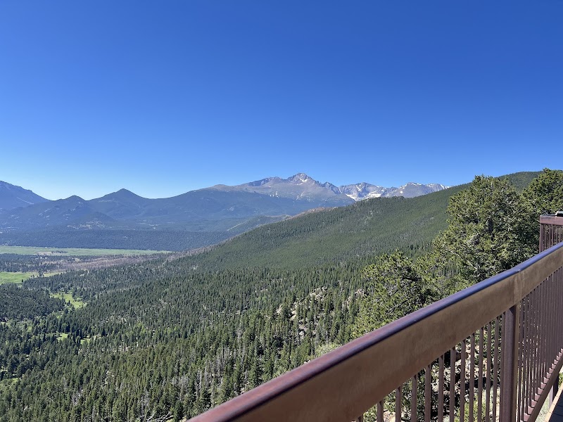 Scenic Drive on Peak To Peak Byway surrounding landscape