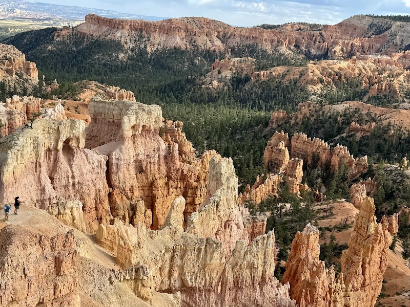 Mesmerizing Hoodoos at Bryce Canyon National Park - Bryce Canyon National Park Sunrise Point