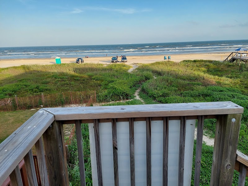 Sandy Serenity at Surfside Beach outdoor detail
