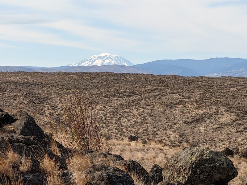 Hiking the Scenic Cowiche Canyon Uplands - Cowiche Canyon Uplands - Summitview Trailhead