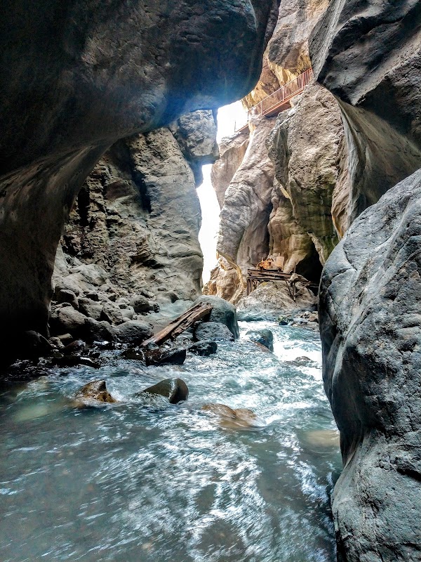 A Breathtaking Natural Wonder in Ouray surrounding landscape