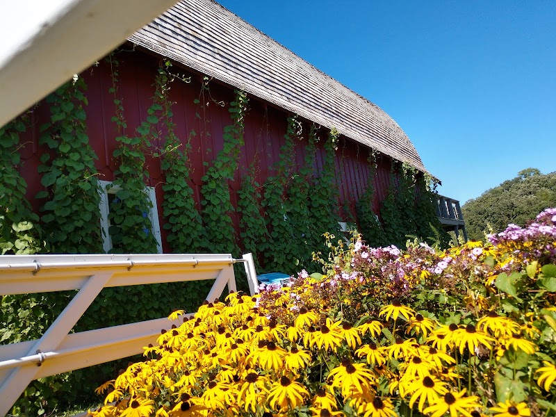 Discover Seed Savers Exchange Heritage Farm outdoor detail