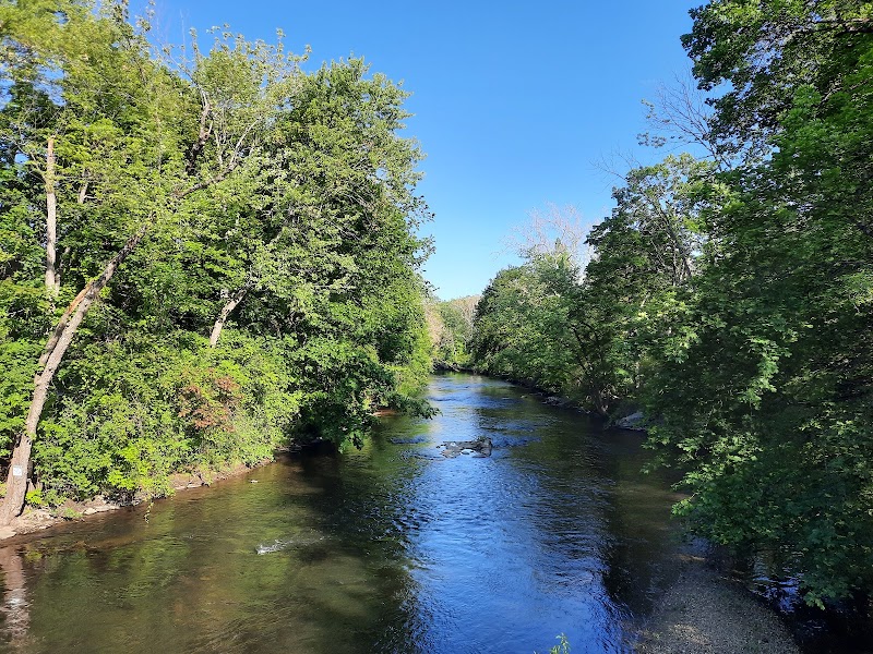Tranquil Waters of Housatonic River outdoor detail