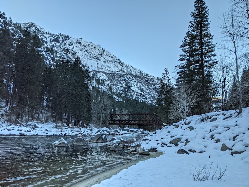 Adventure Along the Old Pipeline Bed Trail - Old Pipeline Bed Trailhead