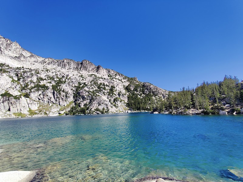 Serenity at Snow Lakes: Leavenworth's Scenic Gem - Snow Lakes Trailhead