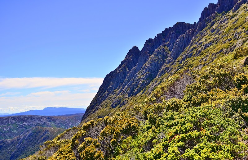 Cradle Mountain: Tasmania's Rugged Masterpiece - Cradle Mountain