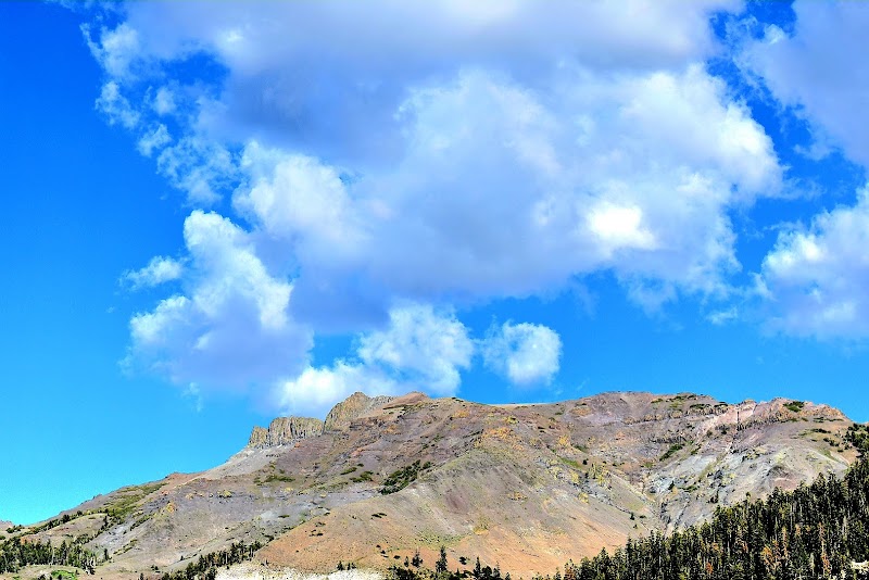 Majestic Views of Sierra Nevada - Sierra Nevada Vista Point