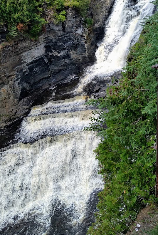 Discover the Beauty of Kakabeka Falls outdoor detail